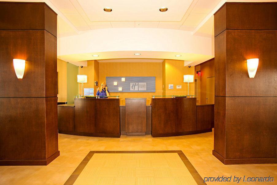 Holiday Inn Express & Suites Oceanfront Daytona Beach Shores By Ihg Dalaman gambar